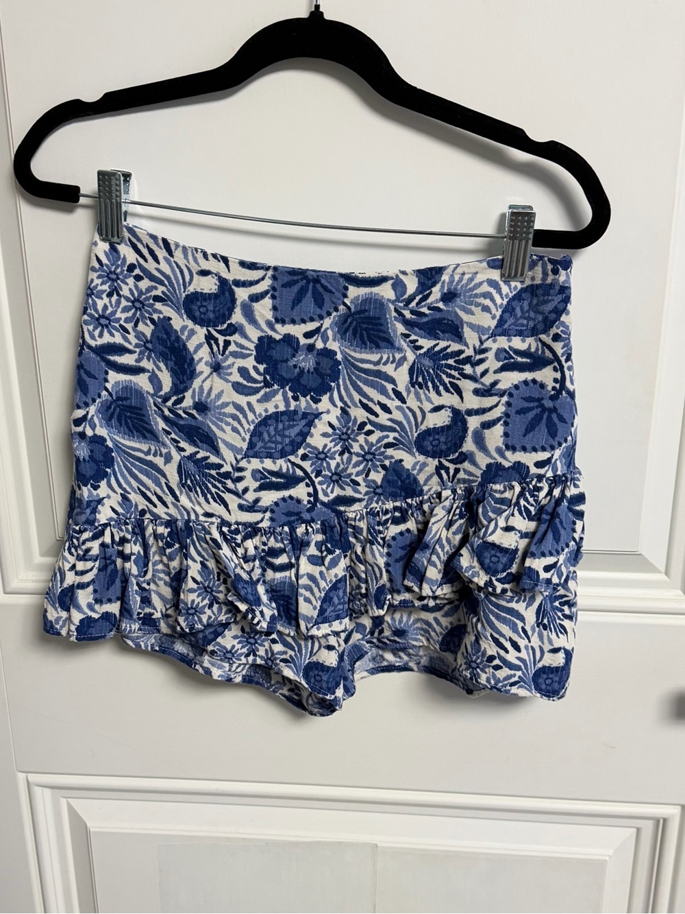 ✨ Zara Blue & White Floral Ruffled Skort | Size XS ✨🖤 - Picture 2 of 13